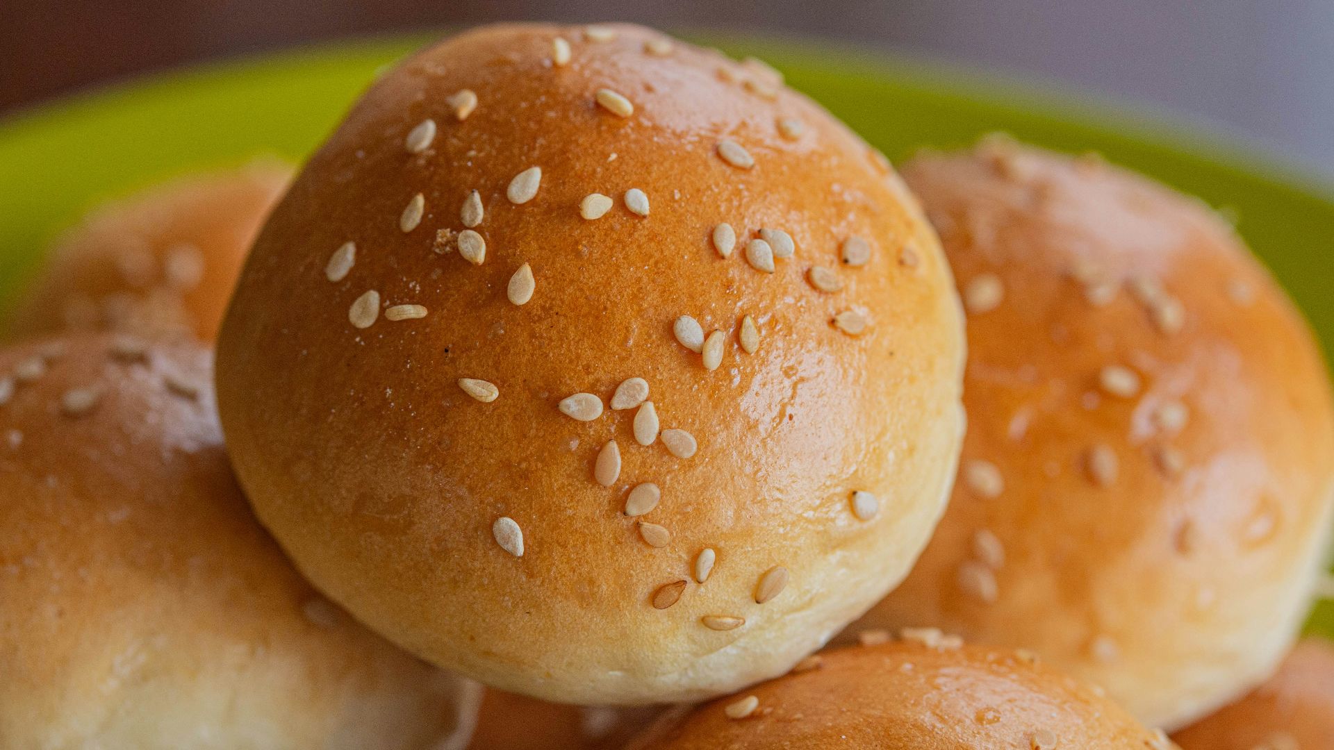 brown bread on green plate