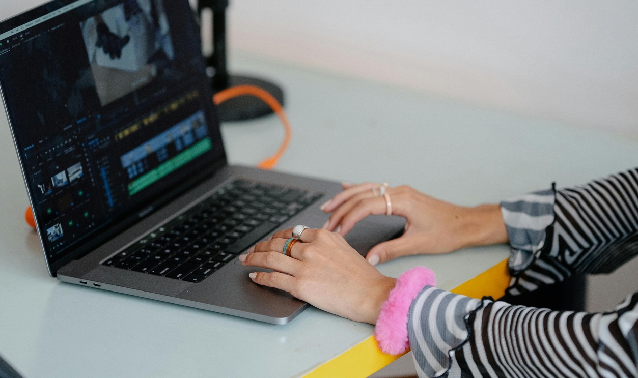 42. A Picture Is Worth a Thousand Lies