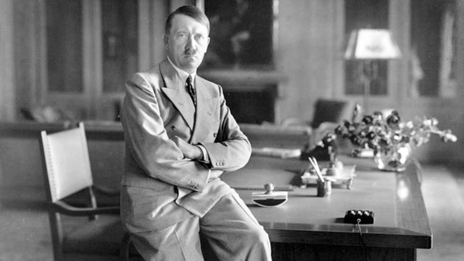 File:Bundesarchiv Bild 146-1990-048-29A, Adolf Hitler.jpg