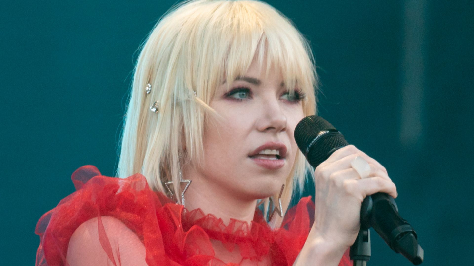 File:Carly Rae Jepsen Primavera19 -146 (48986111926) (cropped).jpg