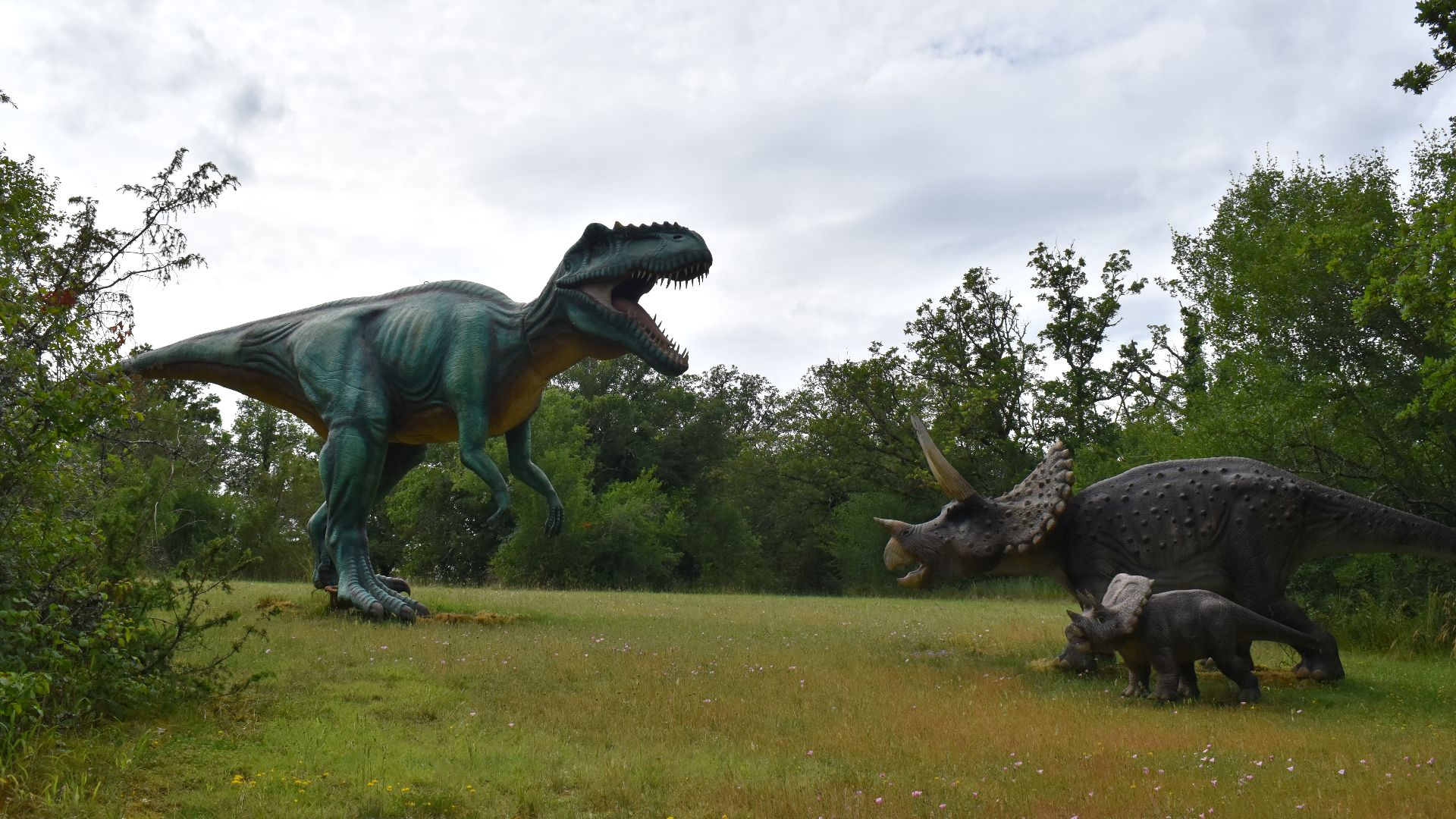 File:Lacave - Préhisto Dino Parc 08.jpg