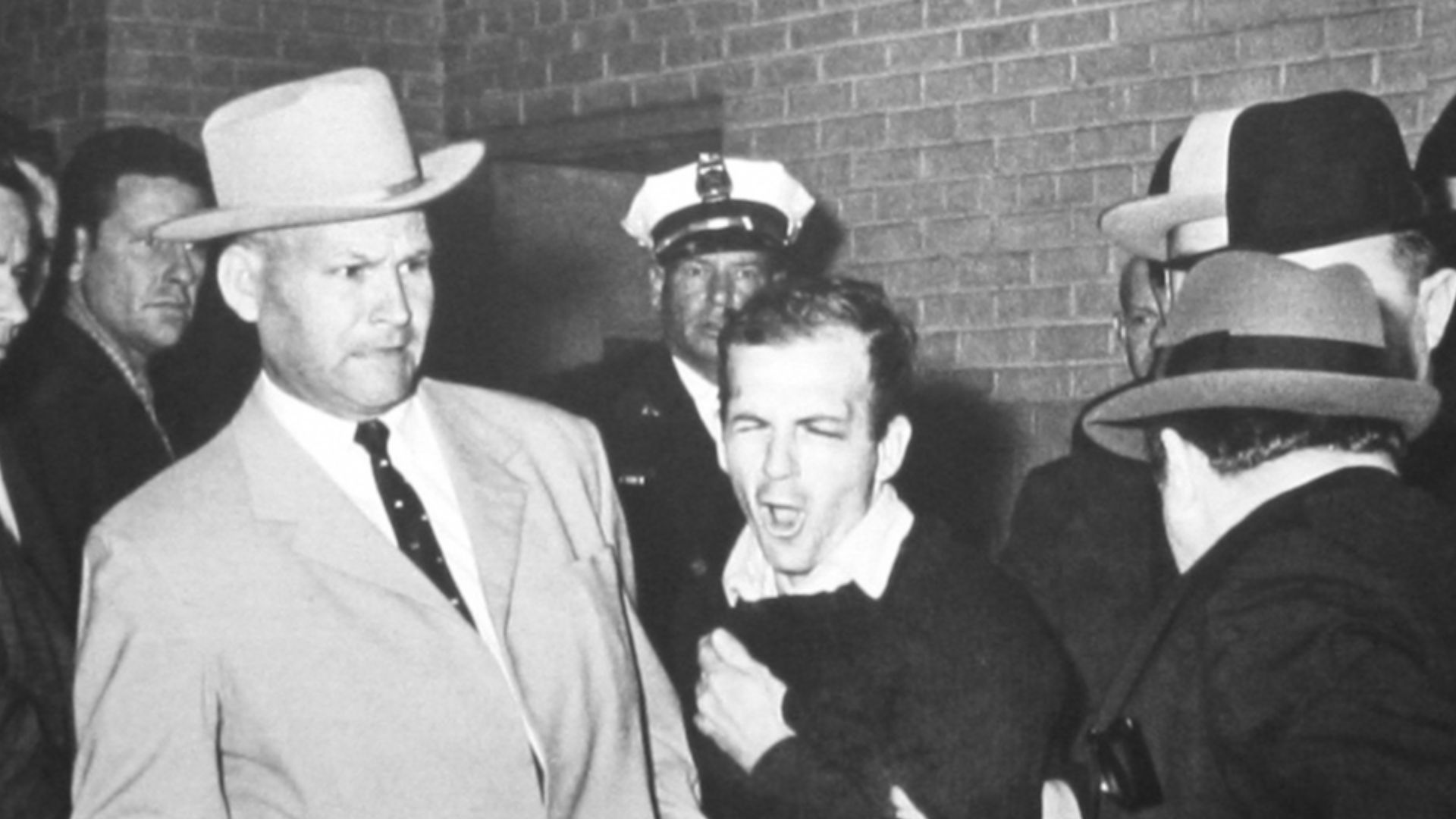 File:Ruby shoots Oswald.jpg