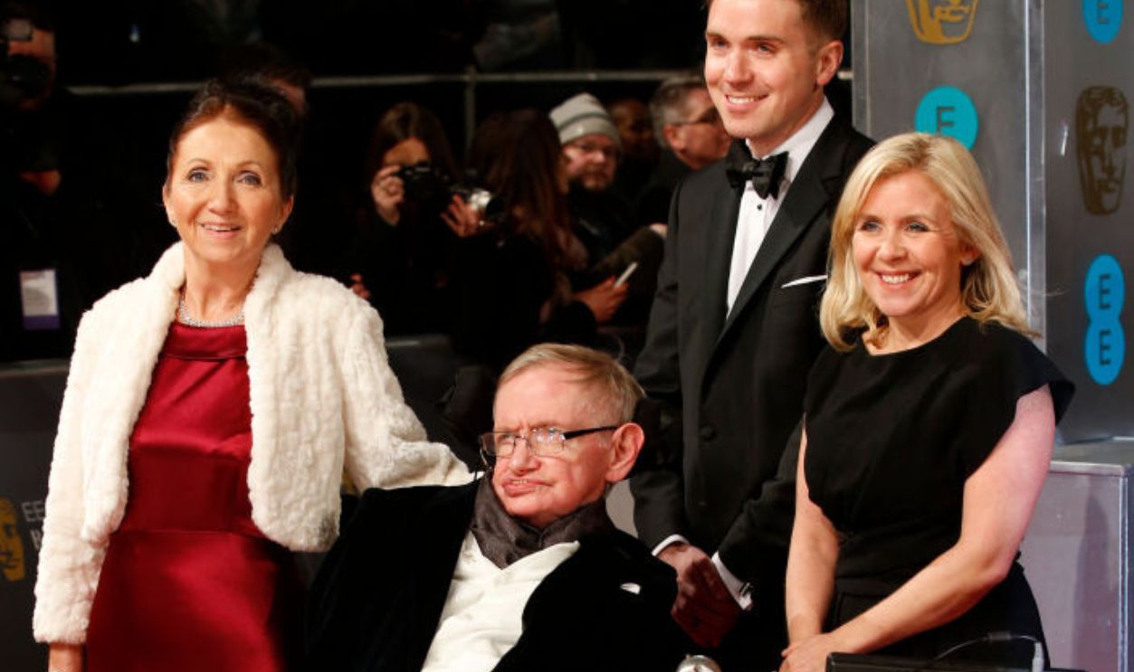 Stephen Hawking with Family