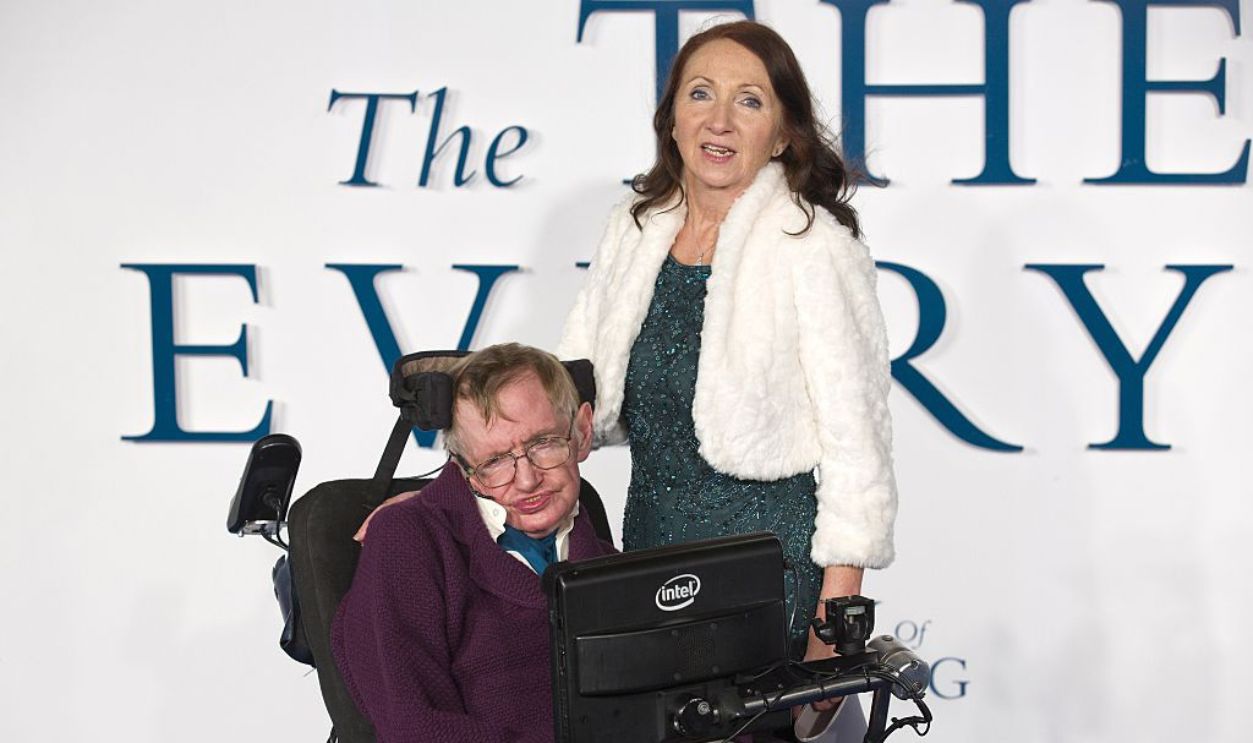 Stephen Hawking (L) and his former wife Jane (R)