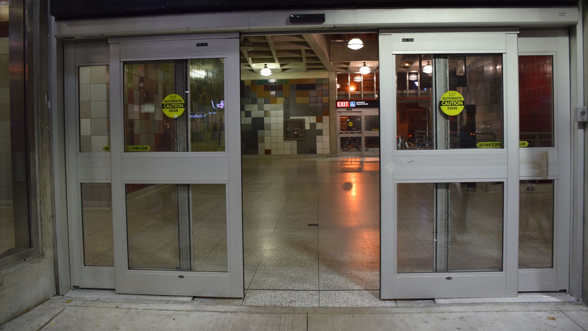 File:Dufferin TTC station D92.JPG