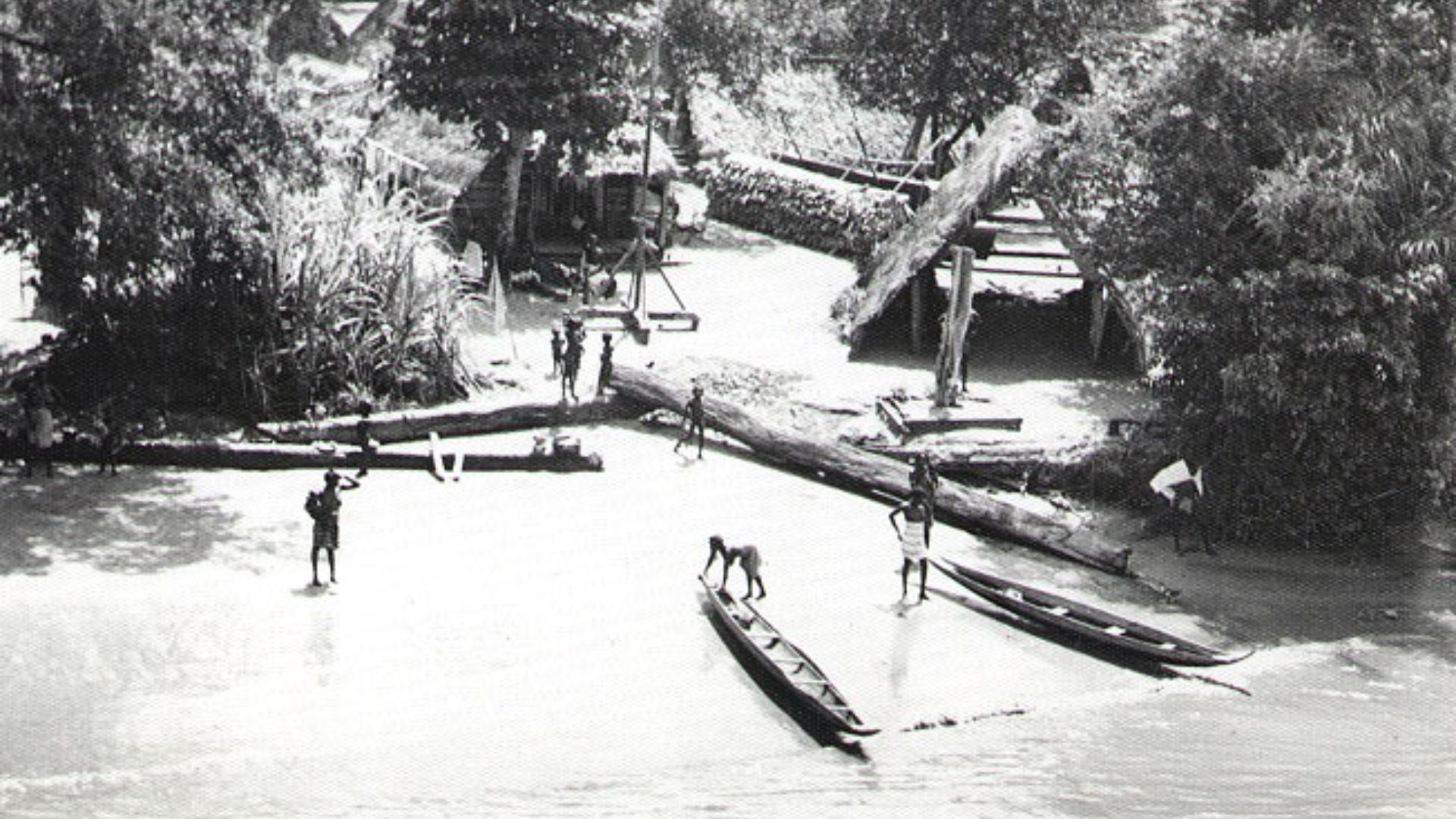 File:Maroon village, Suriname River, 1955.jpg