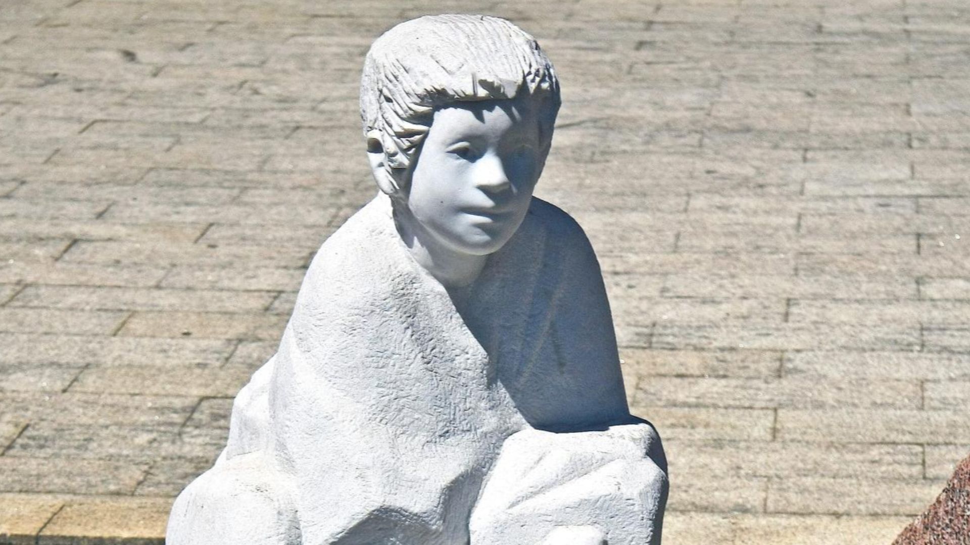 File:Monumento a Fernão de Magalhães ( Fernando de Magallanes Ferdinand Magellan ) - Sabrosa - Portugal (7843647446).jpg