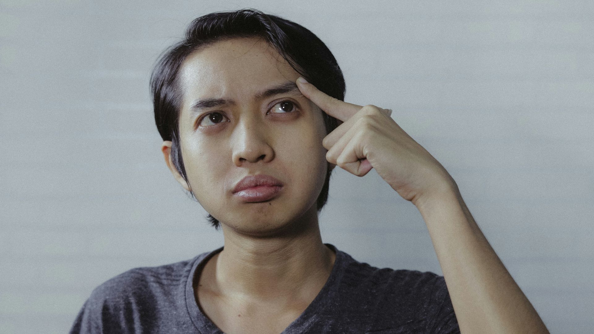 woman in gray crew neck shirt