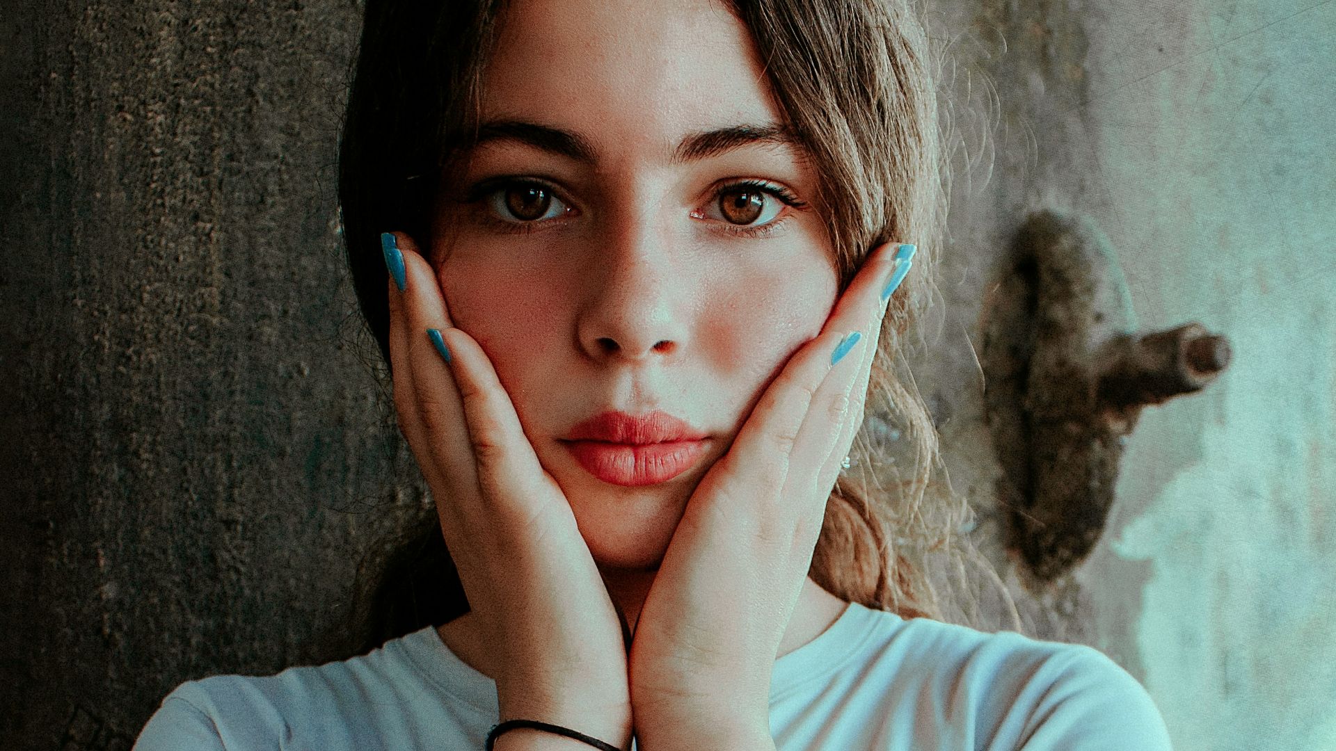 woman in white t-shirt
