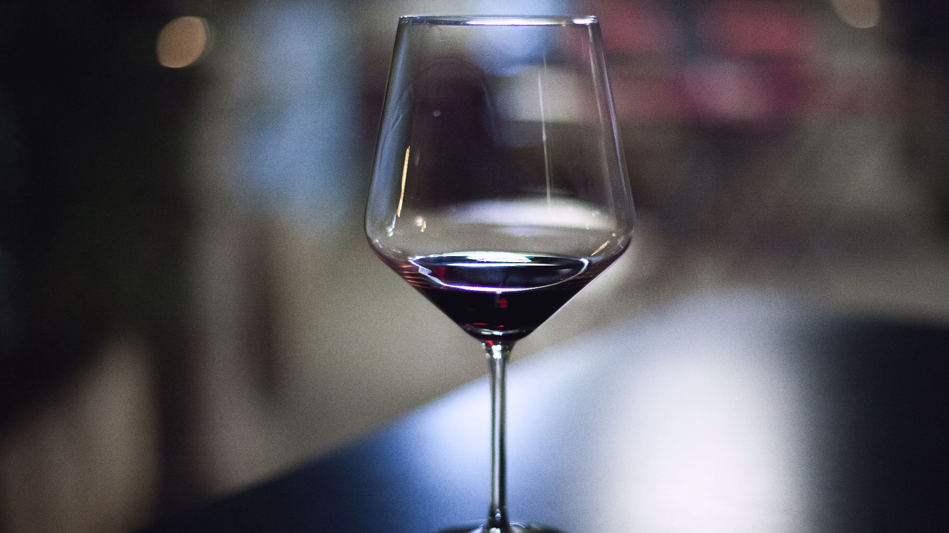 File:Alcohol-drink-glass-drinking (24298436276).jpg