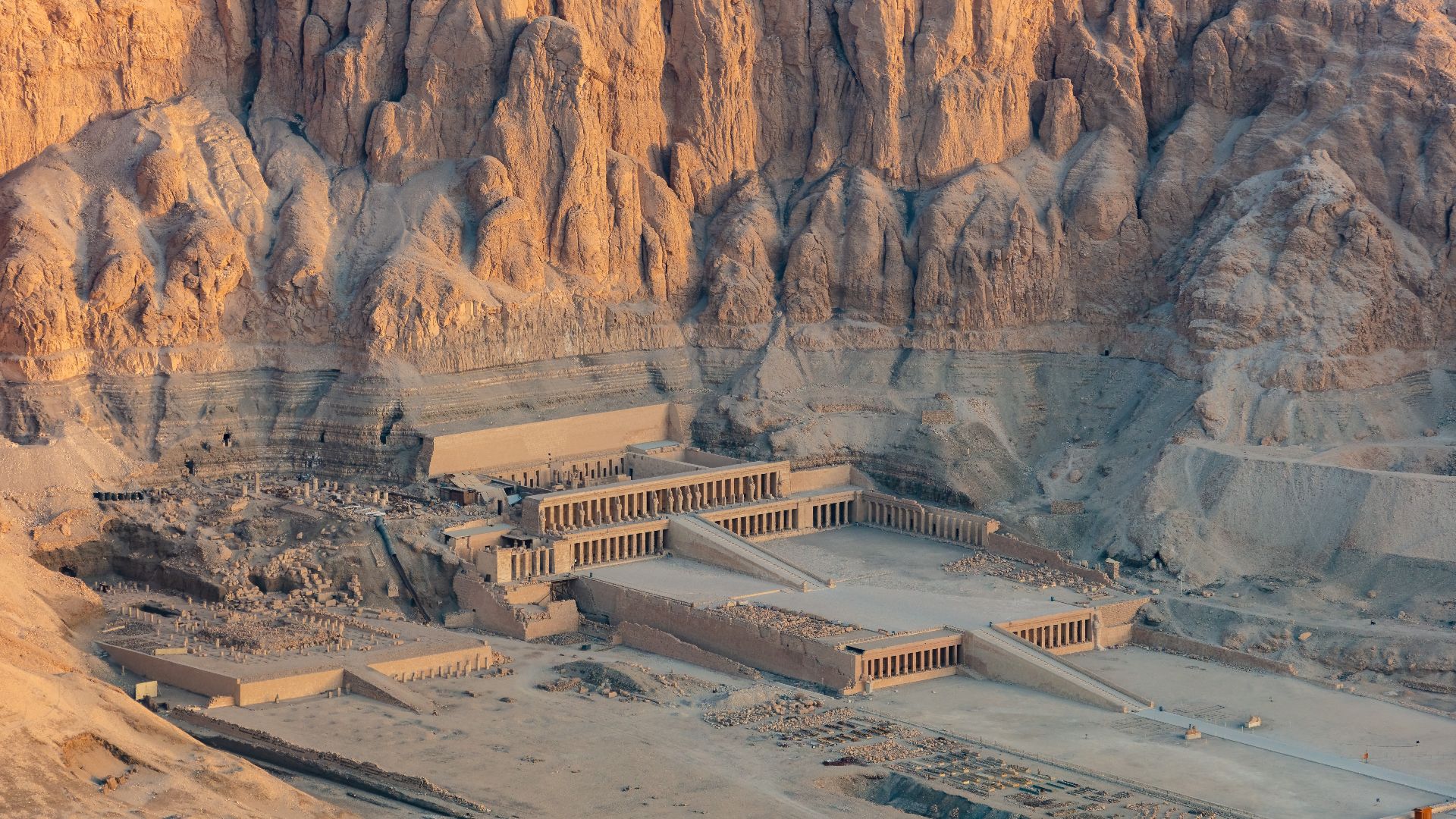 File:Templo funerario de Hatshepsut, Luxor, Egipto, 2022-04-03, DD 13.jpg