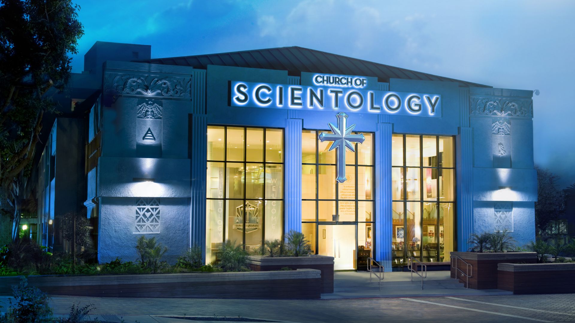 File:Church-of-Scientology-Los-Angeles-night-shot.jpg