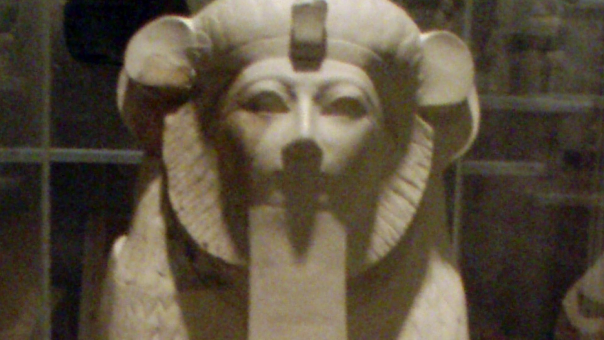 File:Hatshepsut-SmallSphinx MetropolitanMuseum.png