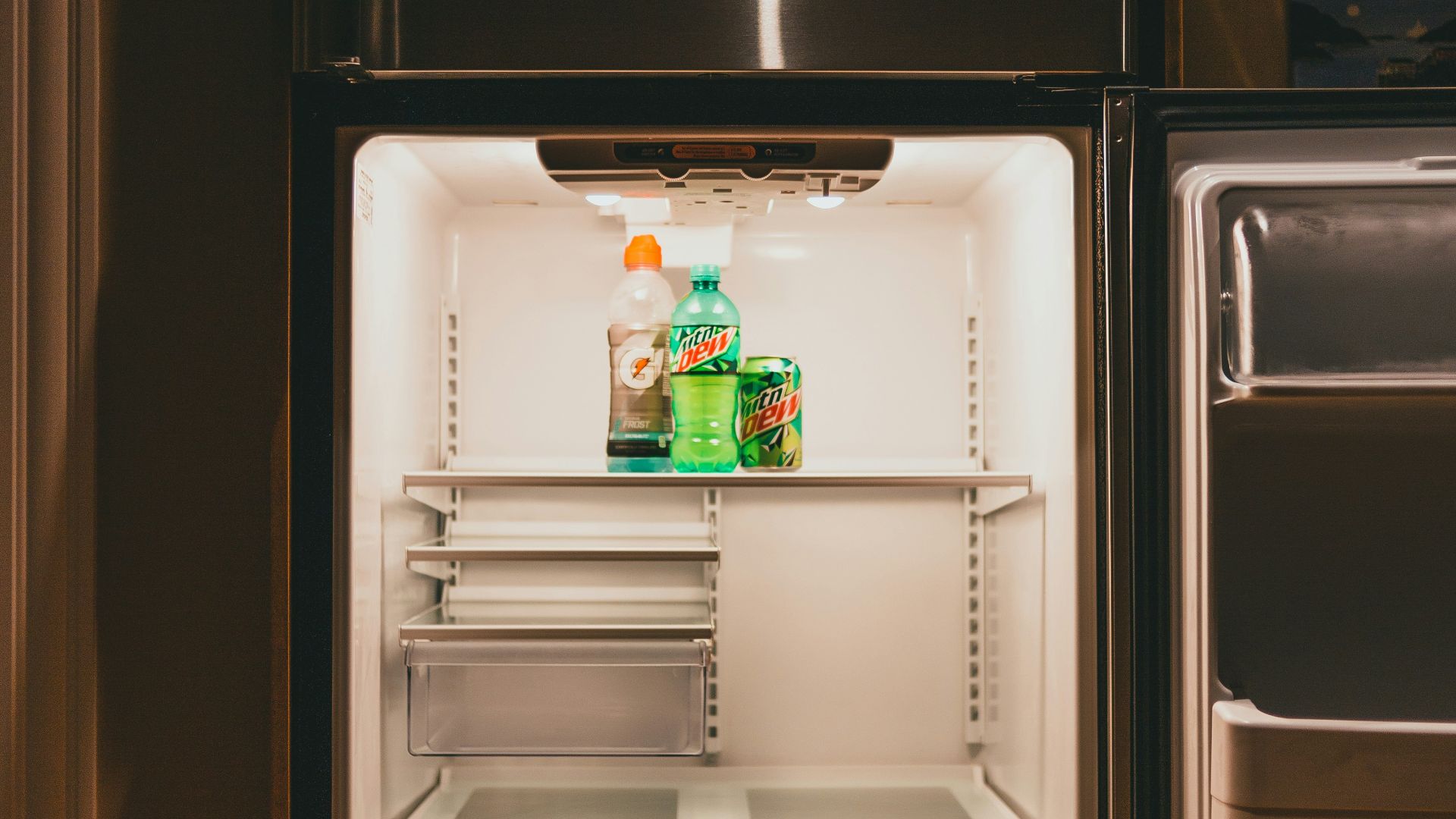 black top mount refrigerator with dispenser