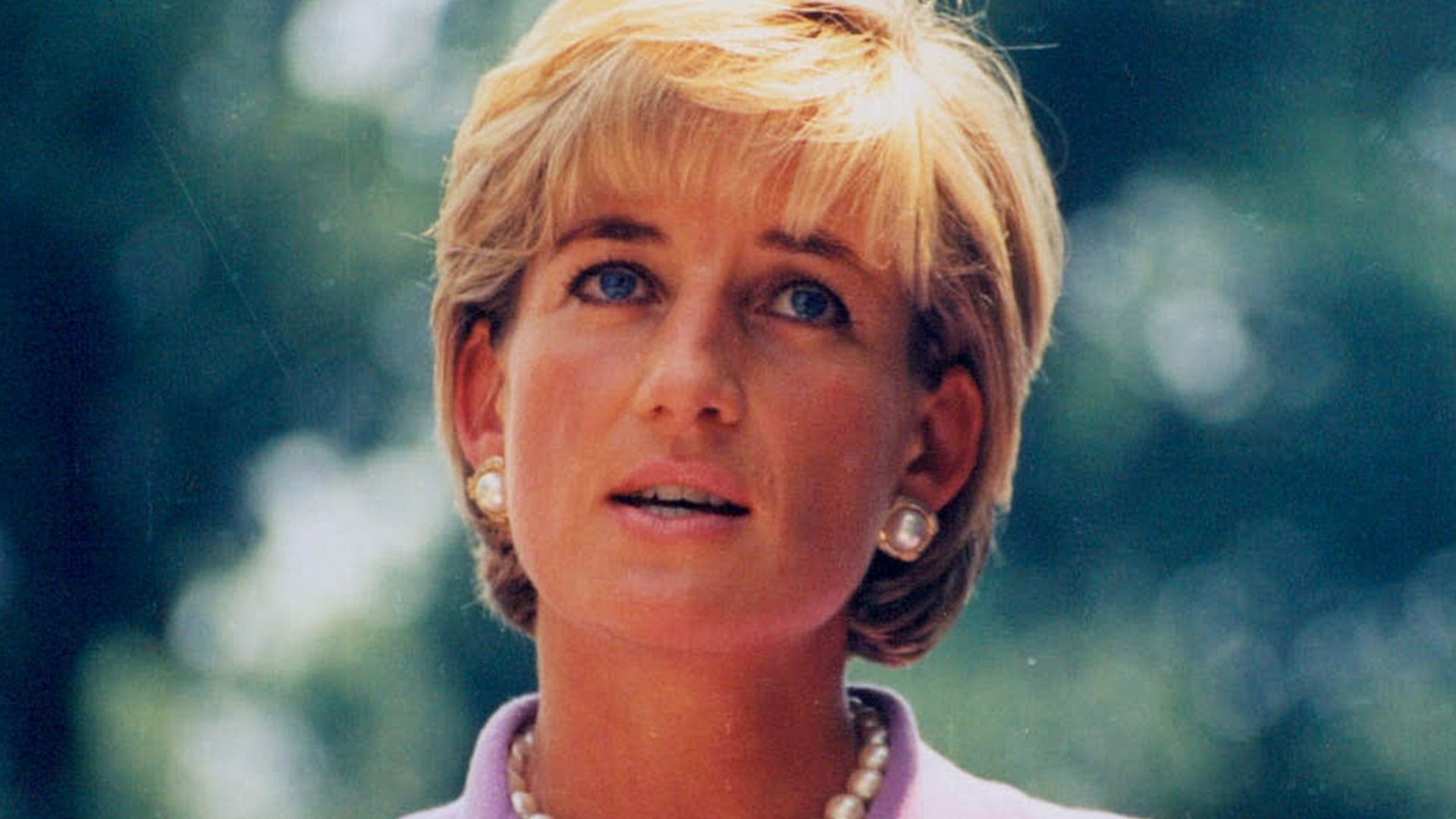 File:Princess Diana (Red Cross) (5139757342).jpg