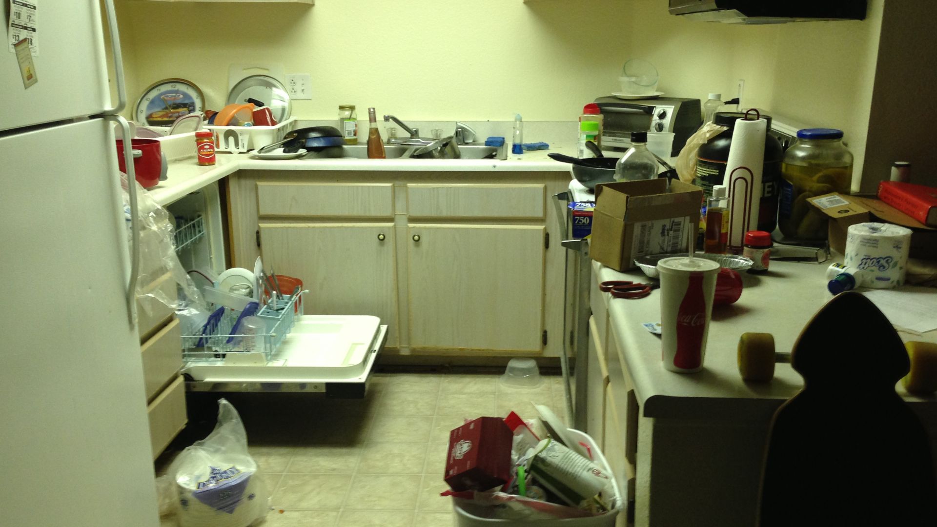 File:Dirty Room 2 2013-06-14.jpg