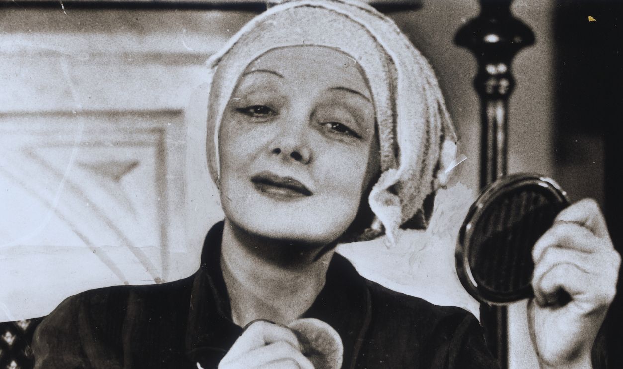 Gettyimages - 517326580, Mary Nolan The vigorous Flailing of the powder puff here proves that Mary Nolan is on the road to health again. Even the doctor recognizes such a symptom as accurate. Mary is elated now over a new contract that has been offered her to aid in a comeback to stage fame. 