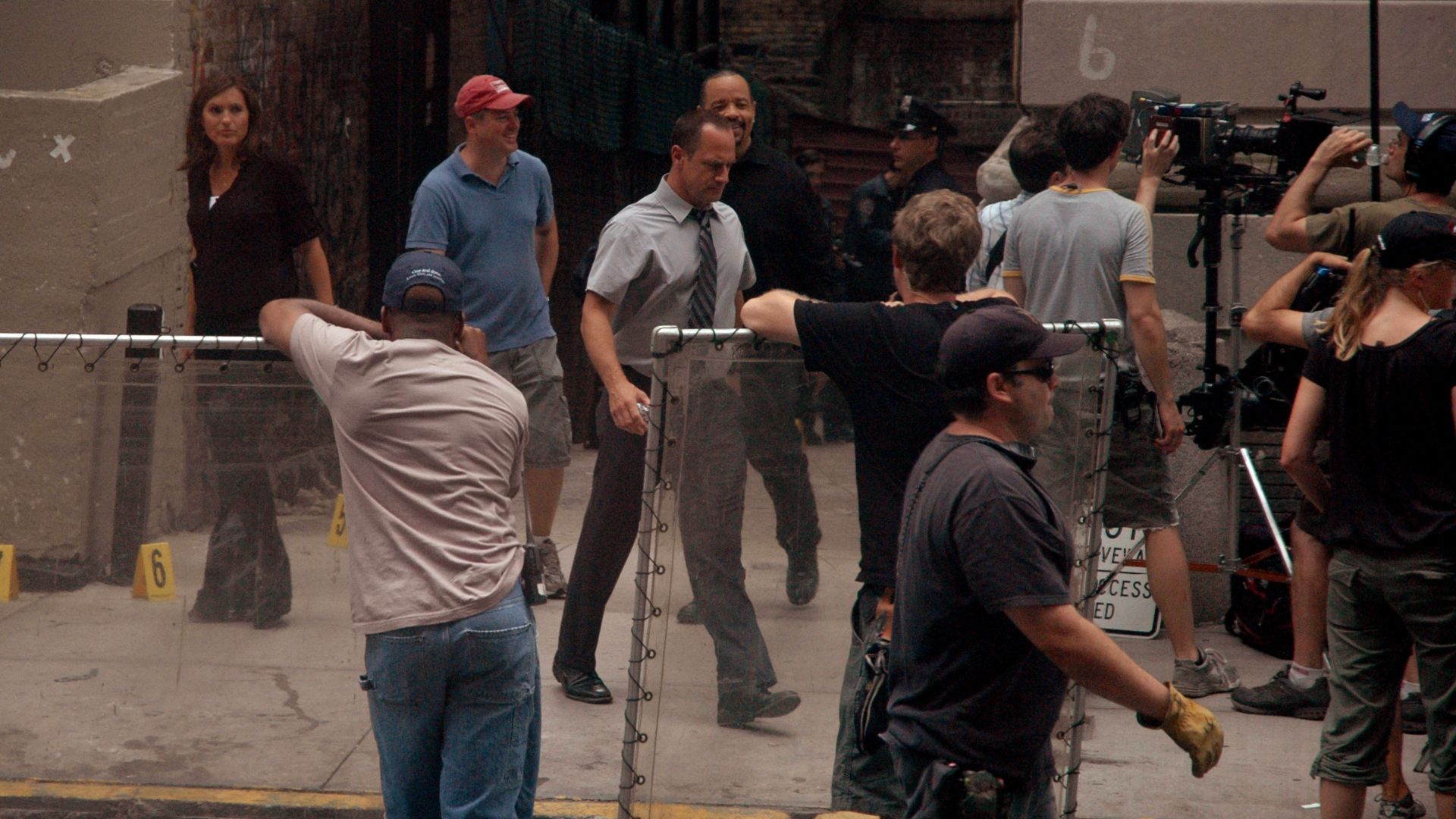 File:SVU crime scene set 2 season 12.jpg