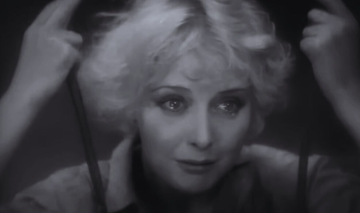 Screenshot from Desert Nights (1929)