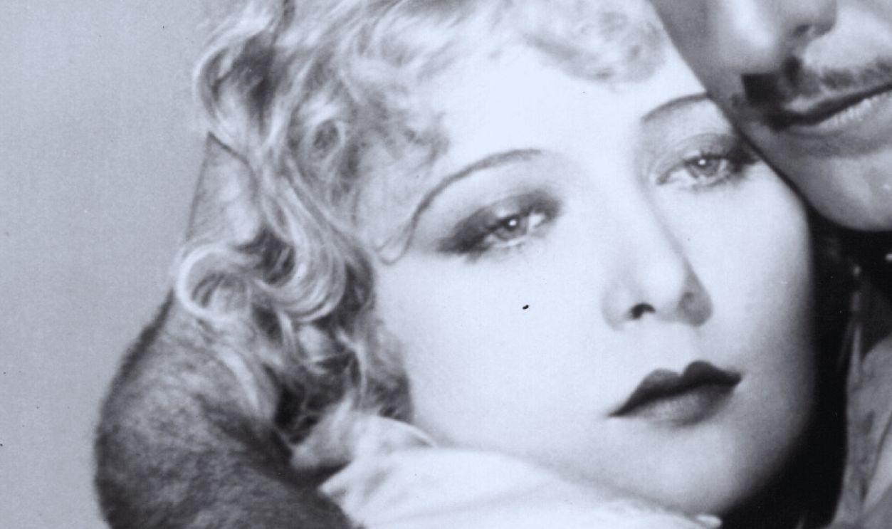 Gettyimages - 3265979, Desert Lights circa 1932: A still of John Gilbert and Mary Nolan for the flm 'Desert Lights'. 