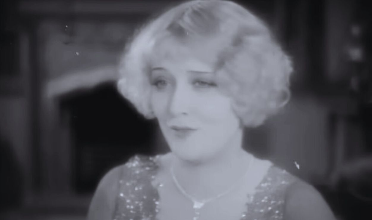 Screenshot from Desert Nights (1929)
