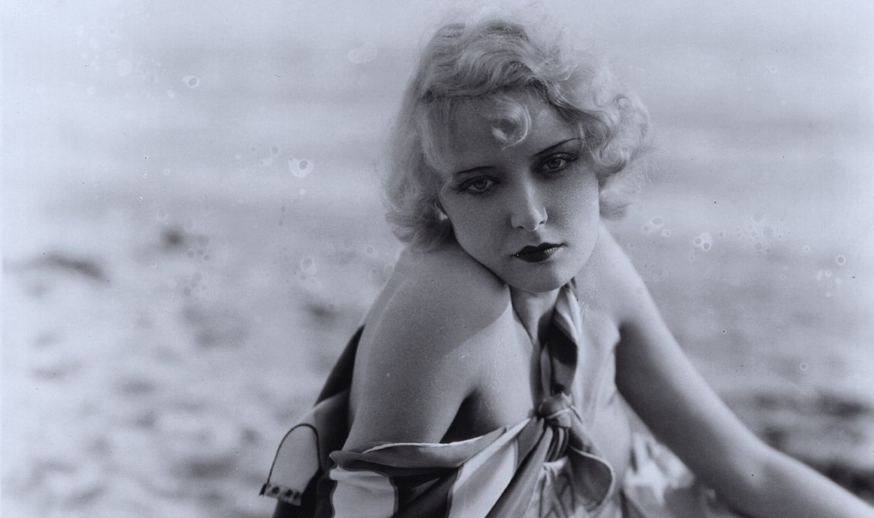 Gettyimages - 3292476, The Girl Who Gave In... circa 1925: Mary Nolan (1905-1948) stars in the film 'The Girl Who Gave In'. Title: The Girl Who Gave In Studio: Universal 