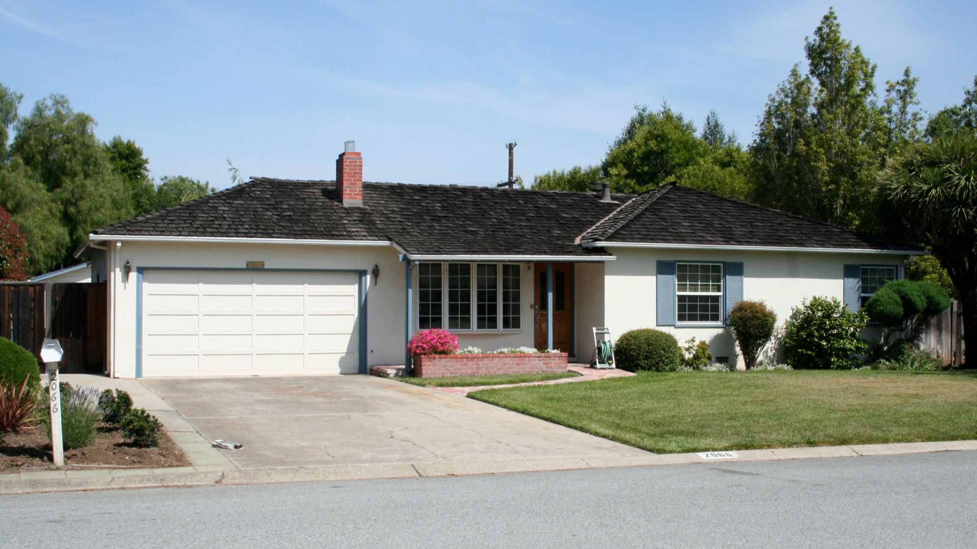 File:Apple Garage.jpg