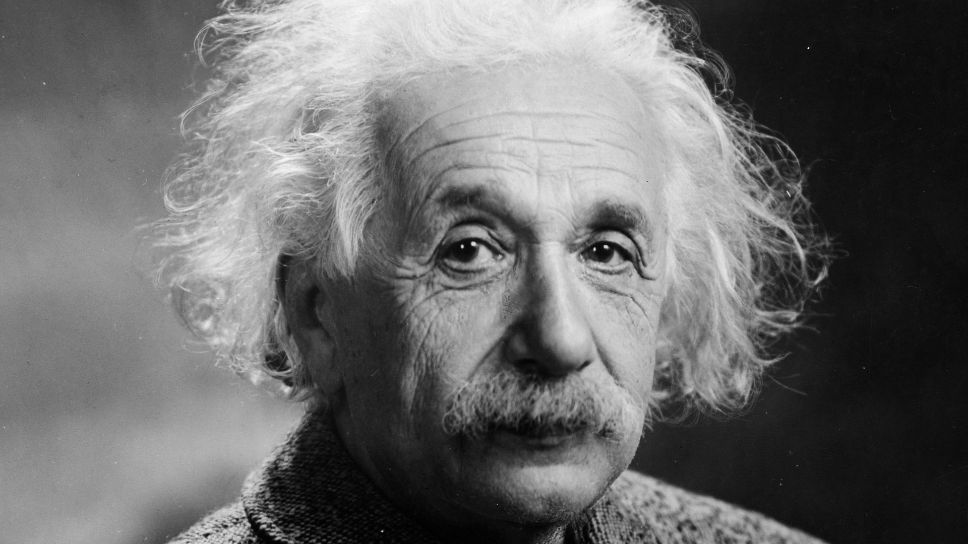 File:Albert Einstein 1947.jpg
