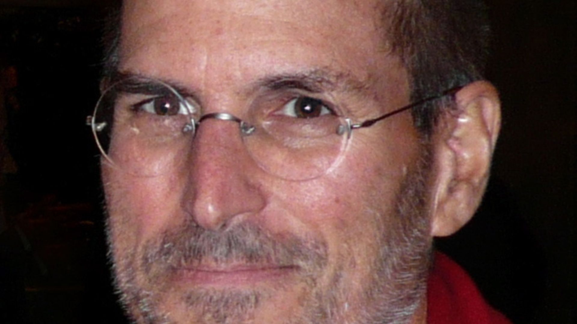File:Steve Jobs with red shawl edit.jpg