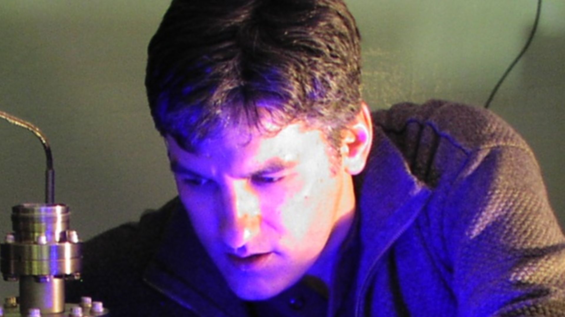 File:Chris Monroe in Lab.jpg