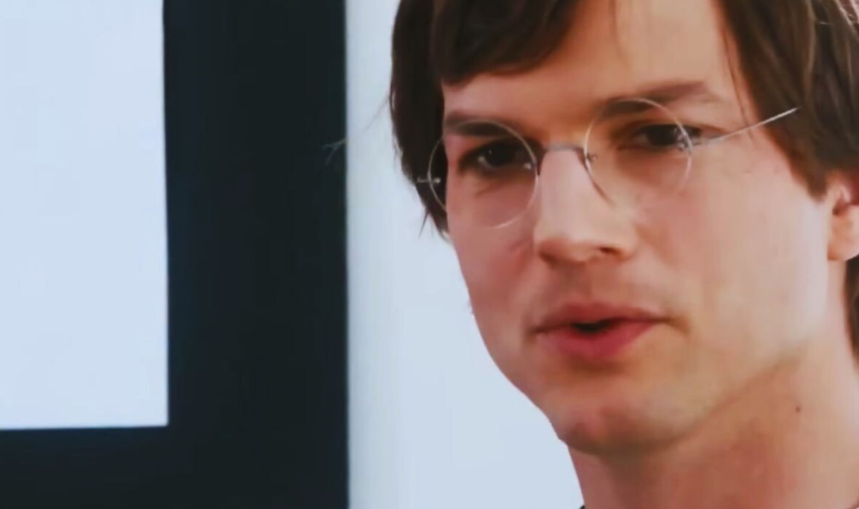 Screenshot from Jobs (2013)