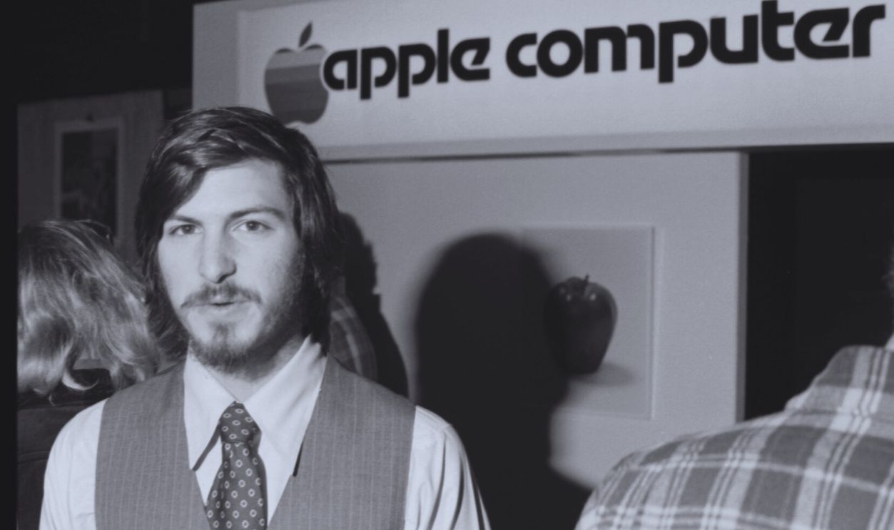 GettyImages-80823058 Portrait of American businessman and engineer Steve Jobs