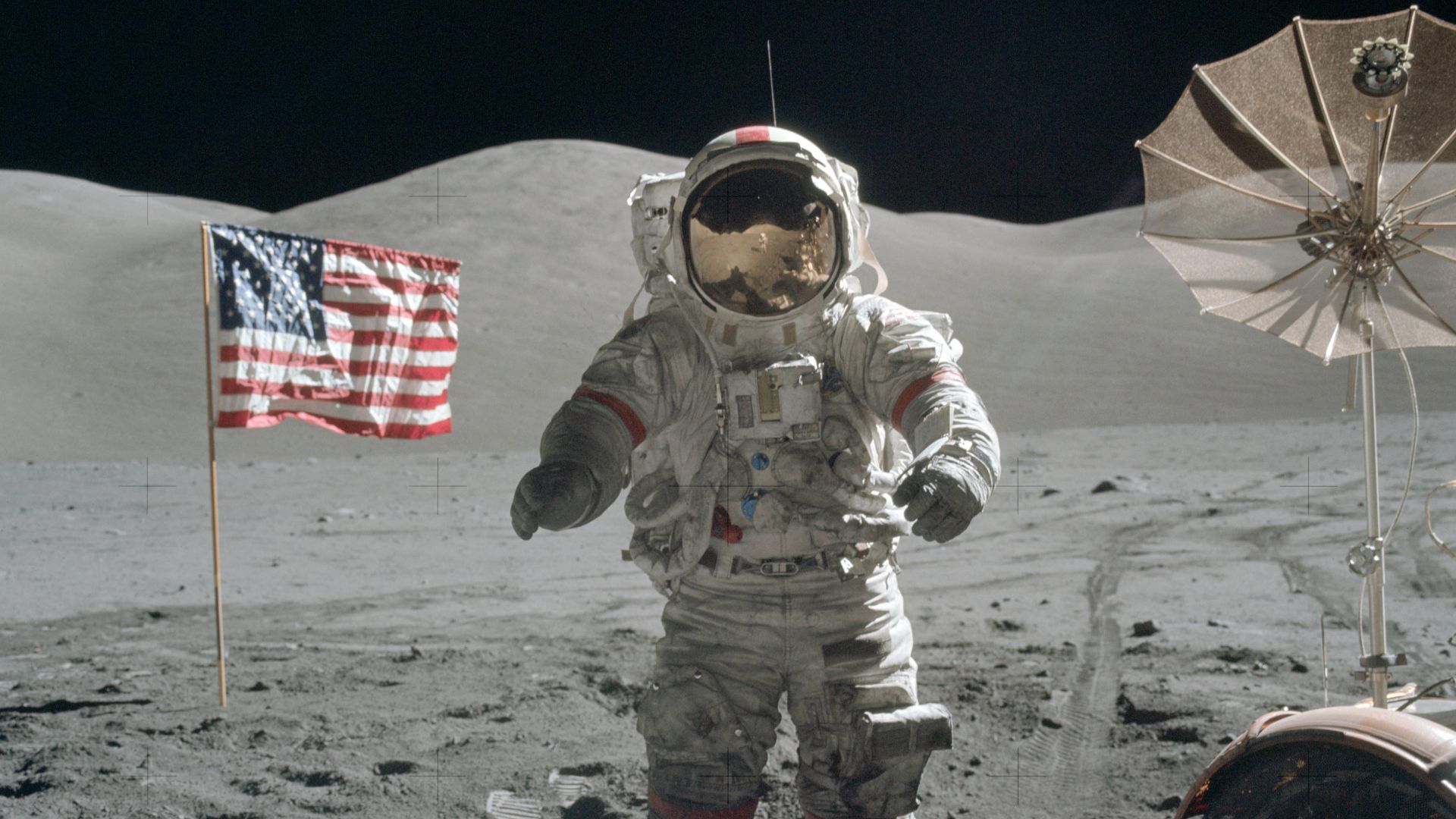 File:Apollo 17 Cernan on moon.jpg