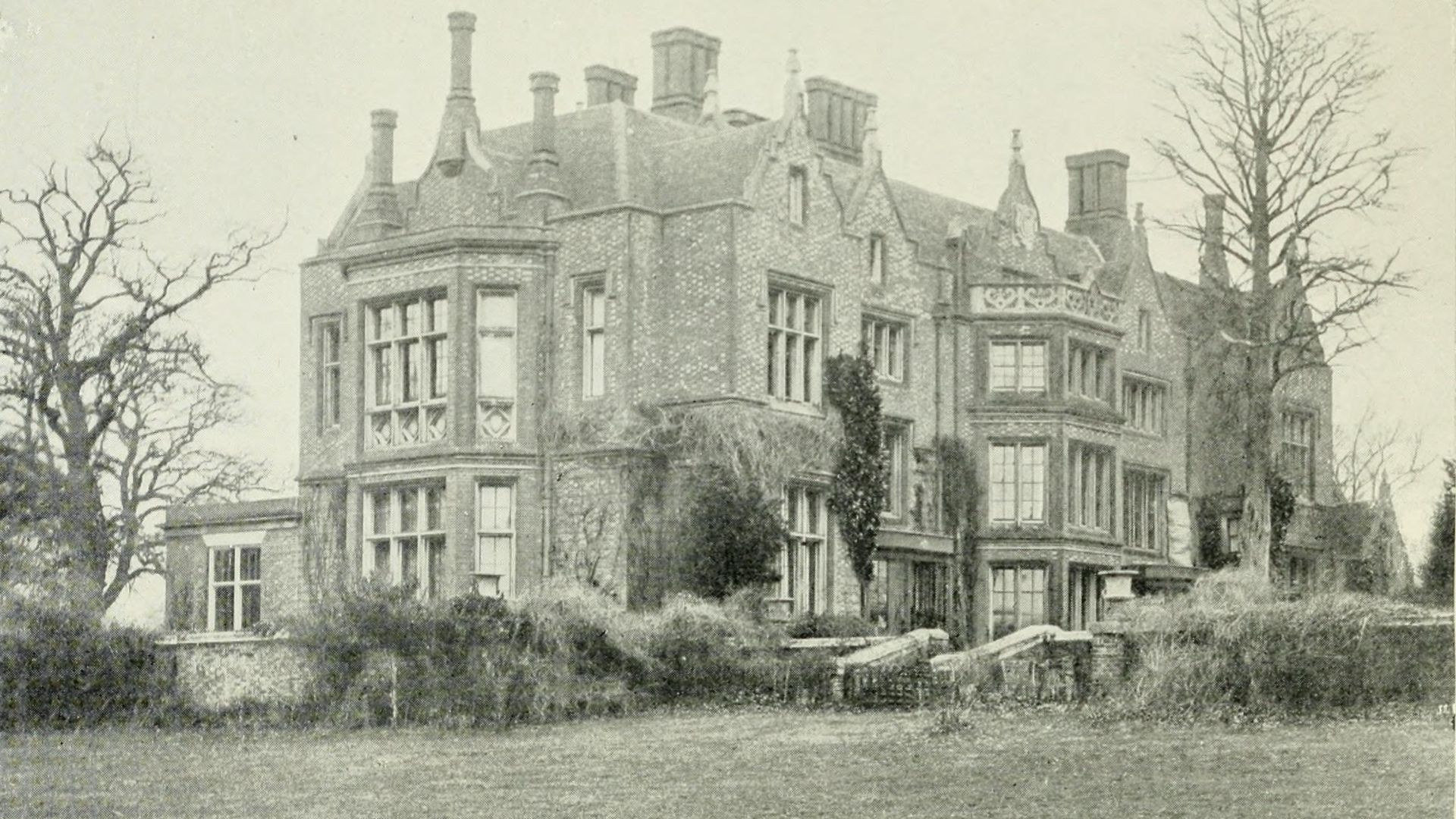 File:Florence Nightingale - a biography (1913) (14592507190).jpg