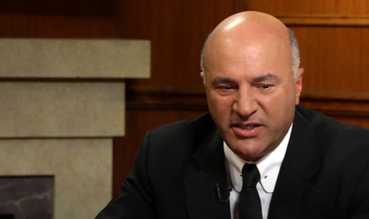 Screenshot from Larry King Now (2012-2020)