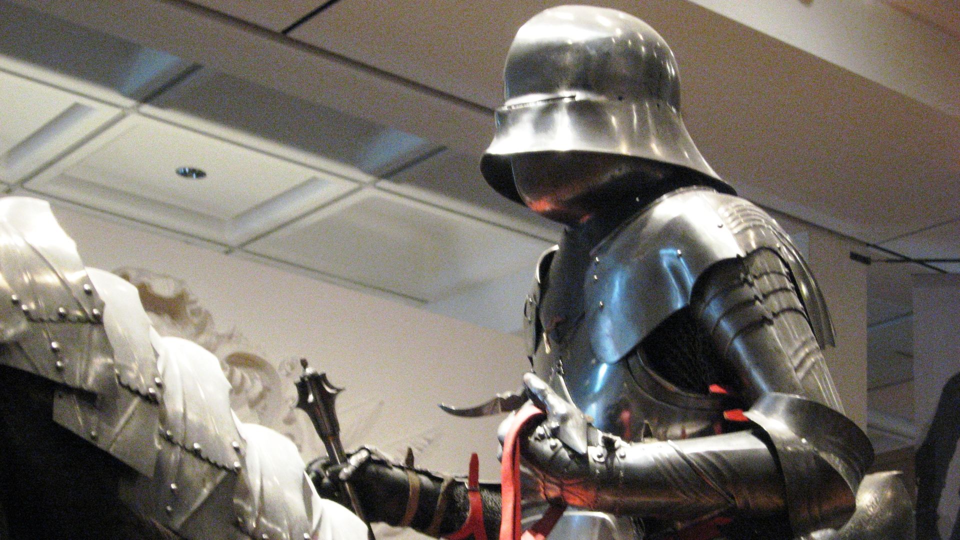 File:Late 15th-century armour.jpg