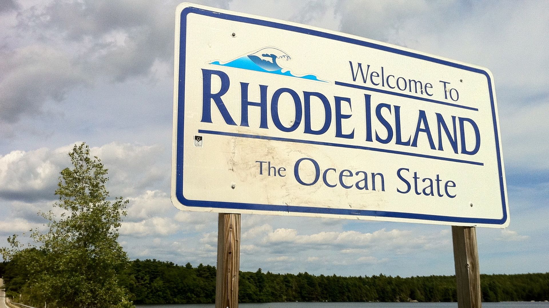 File:Pachaug Trail -