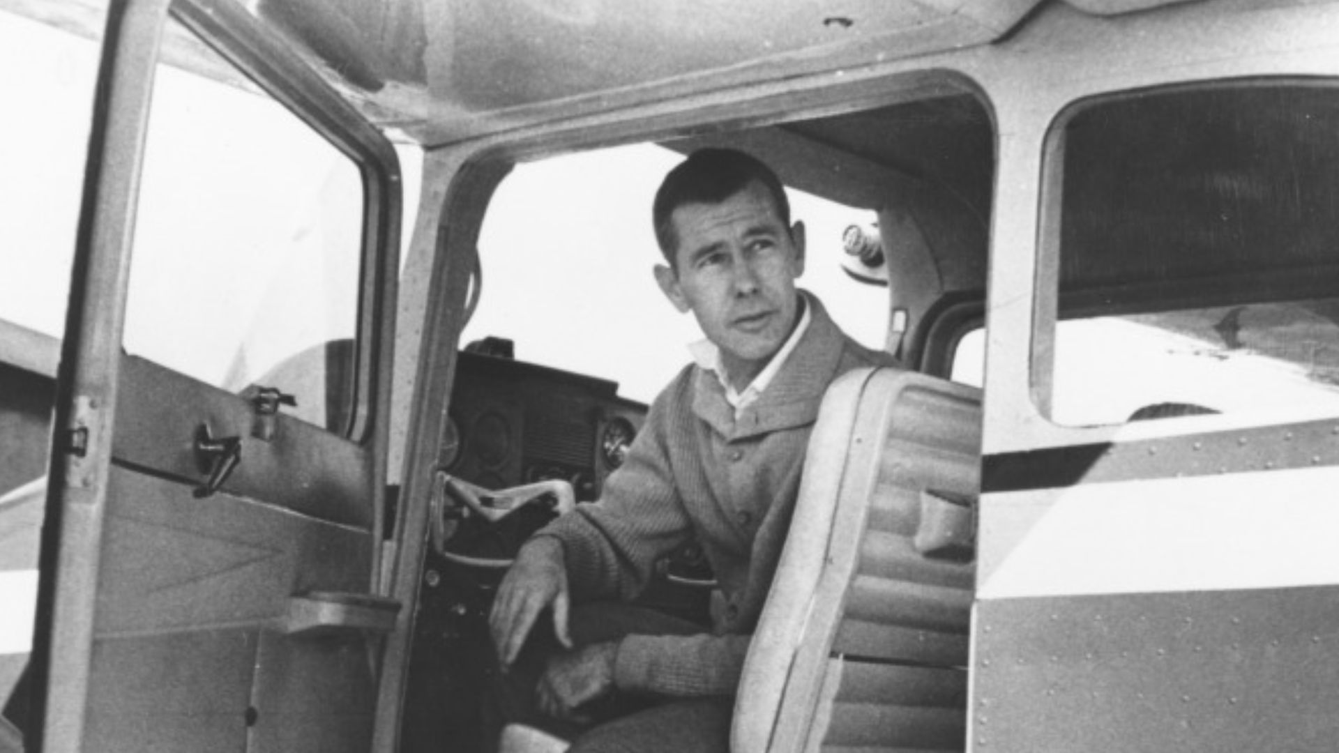 File:Johnny Carson (19530837402).jpg