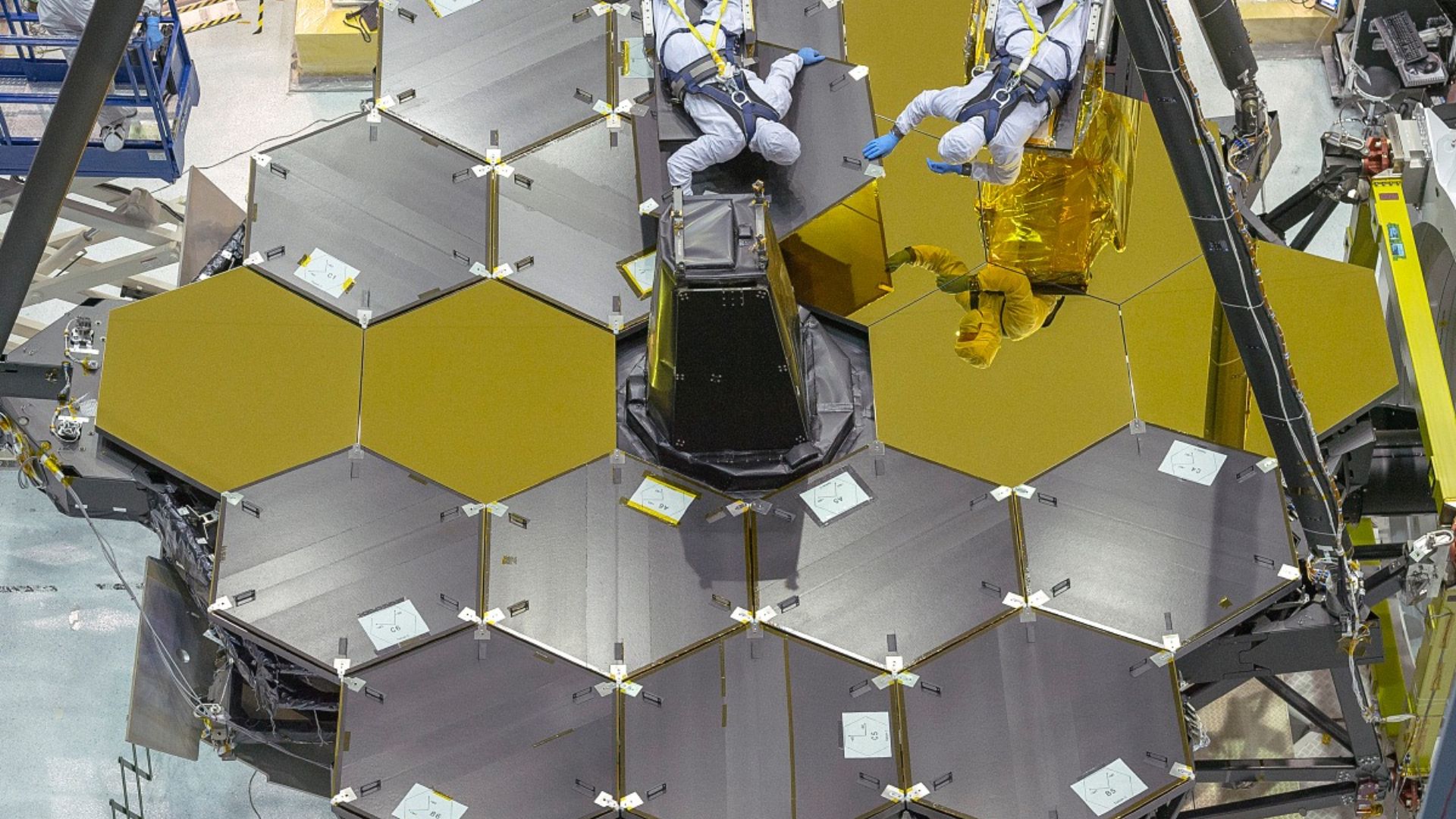 File:James Webb Space Telescope Uncovered (26616254776).jpg