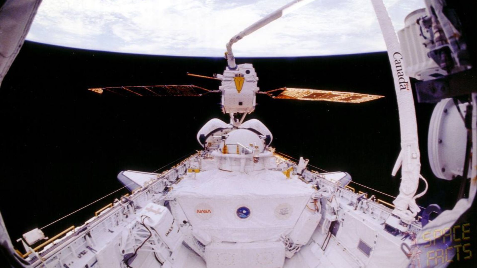 File:Eureca ESA382424.jpg