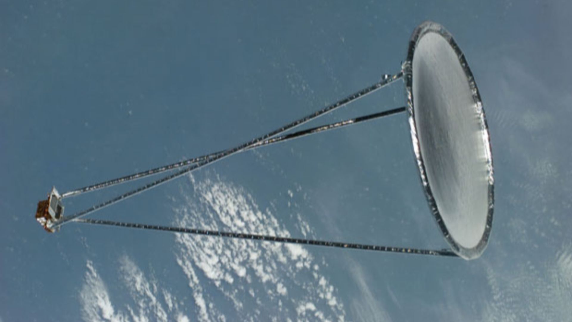File:S77E5030 - STS-077 - Inflatable Antenna Experiment (IAE) - DPLA - 7d4e7e094a22c771f52c0548c32b364d.jpg