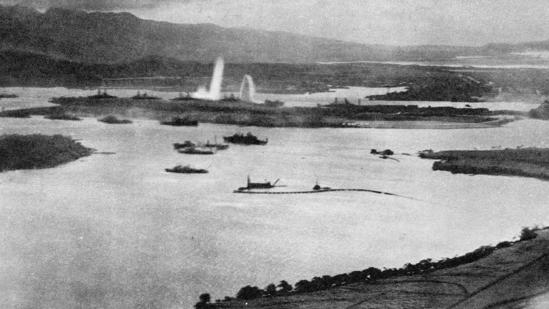 File:Pearl Harbor torpedo attack Japanese aerial.jpg