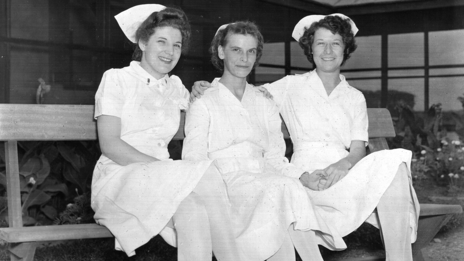 File:World War II nurses holding hands.jpg