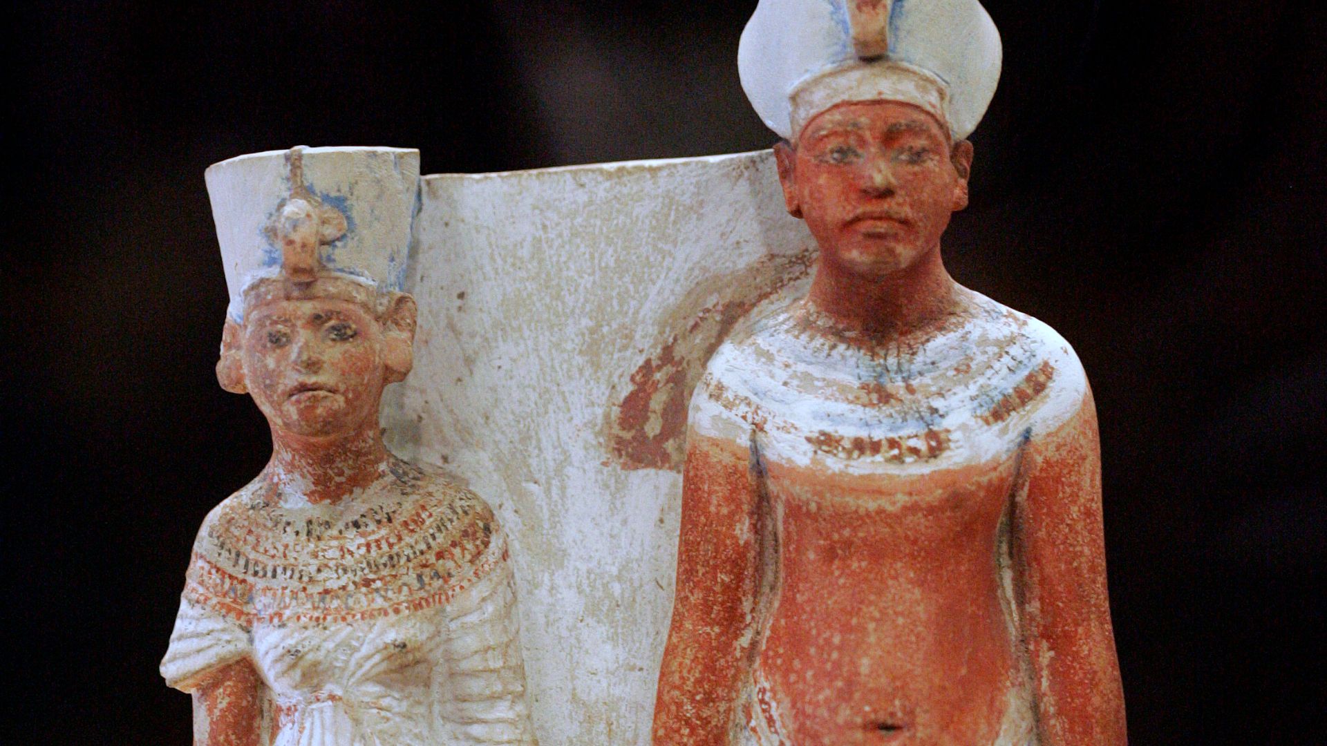 File:Akhenathon and Nefertiti E15593 mp3h8771.jpg