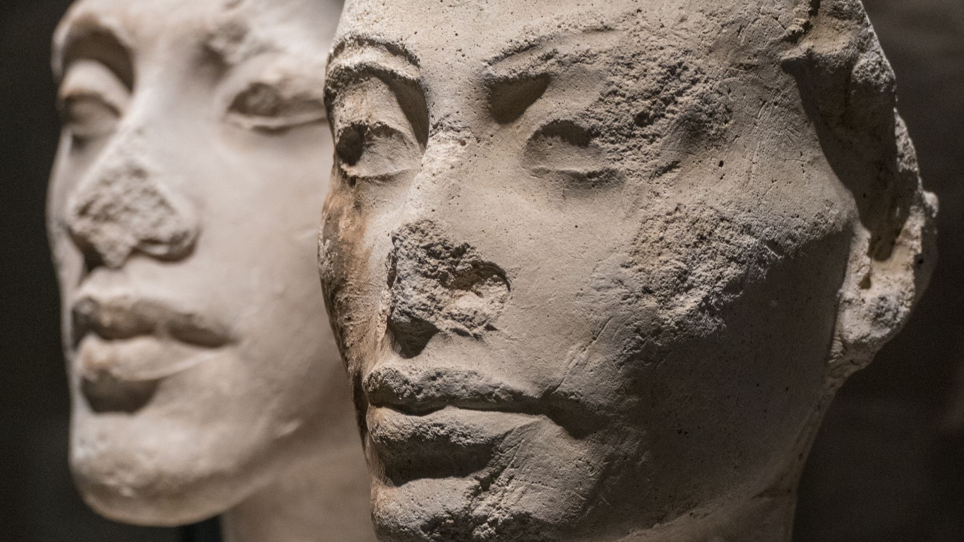 File:Heads of Akhenaten and Nefertiti.jpg