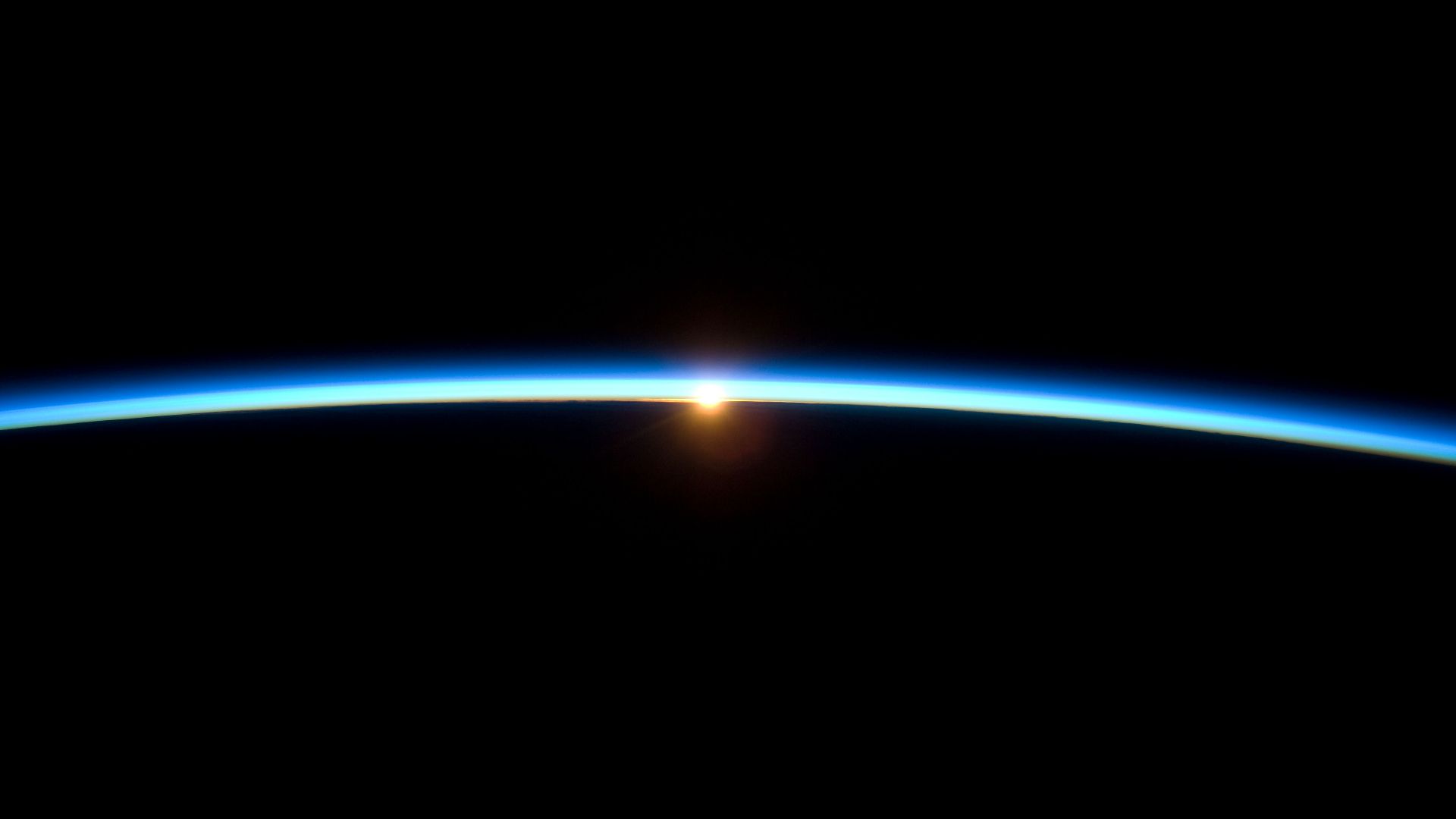File:Thin Line of Earth's Atmosphere and the Setting Sun.jpg