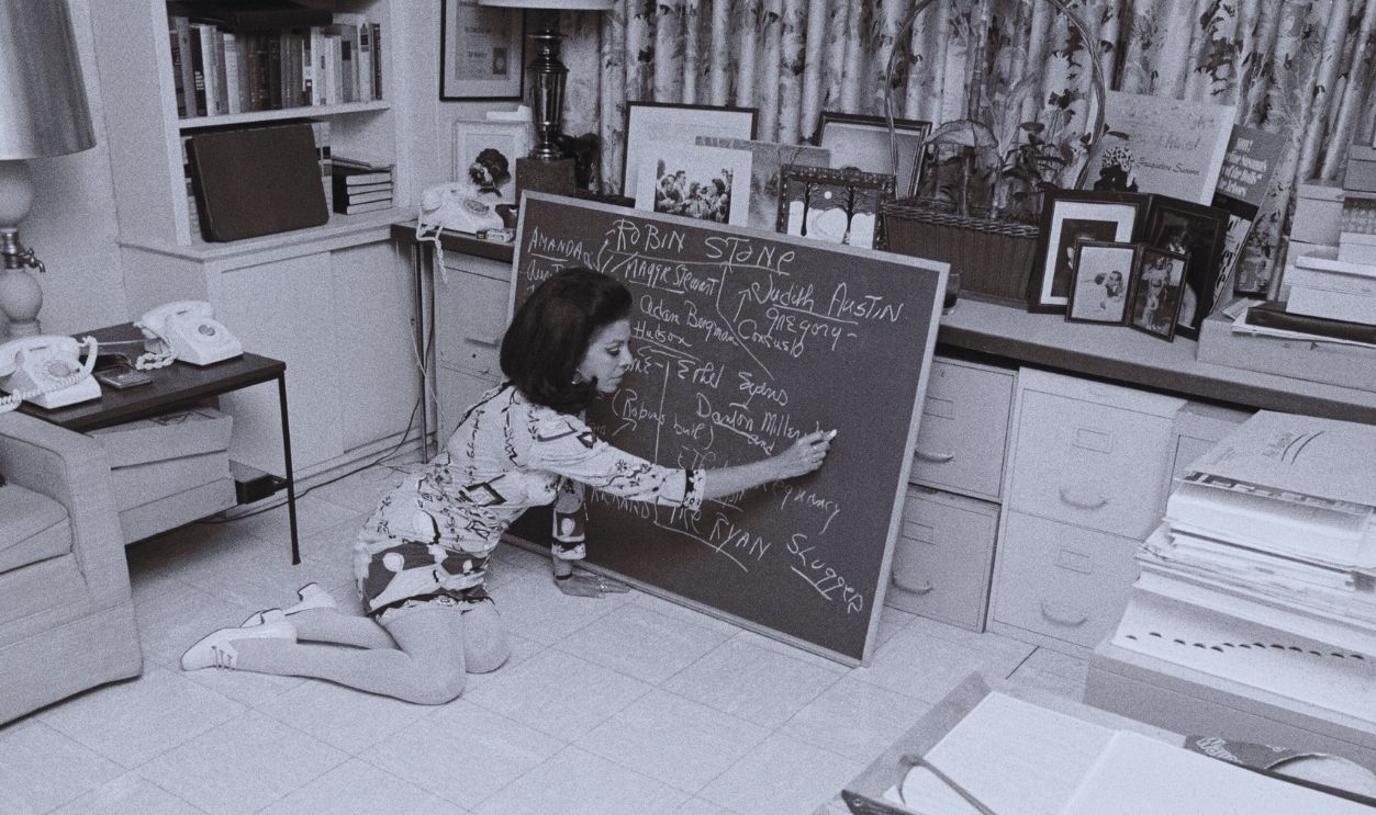 Gettyimages  - 515102888, Jacqueline Susann Writing on a Blackboard 