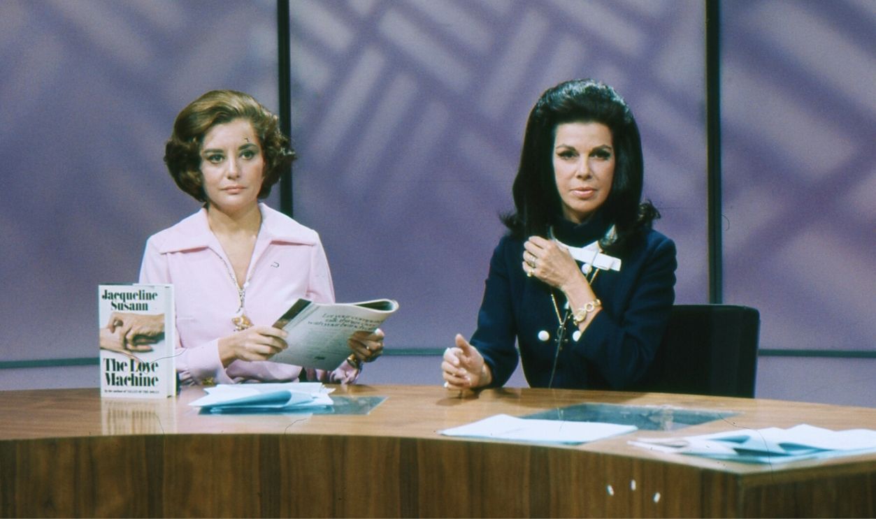 Gettyimages  - 2208125796, Walters & Susann On The 'Today Show' Set 