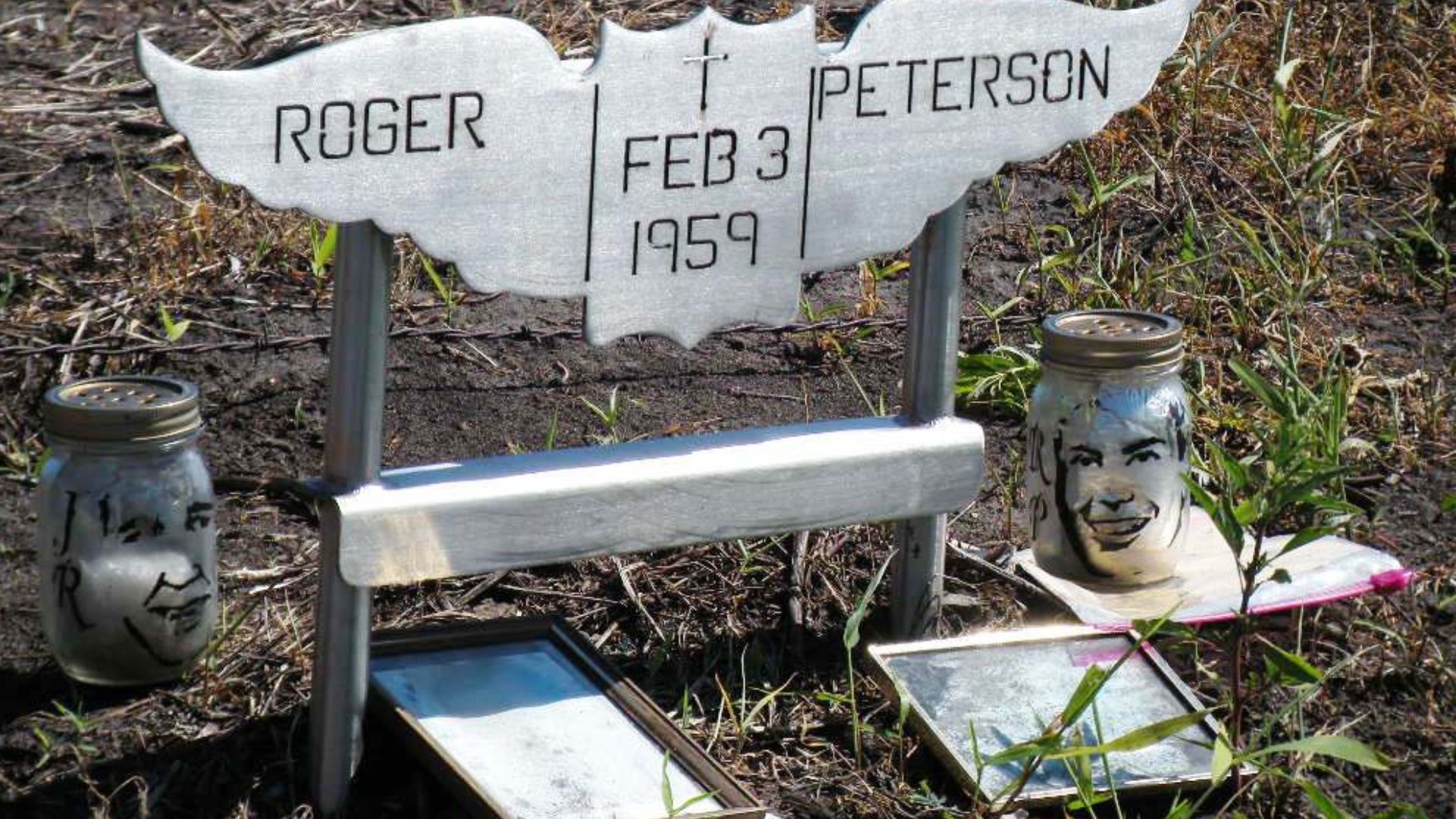 File:Buddy Holley's Pilot.JPG