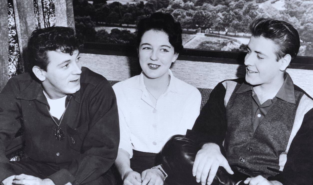Gettyimages  - 74258573, Eddie Cochran With Gene Vincent Gene Vincent and Eddie Cochran attend a party with a woman circa 1958.
